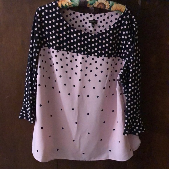 Talbots top. - Picture 1 of 1